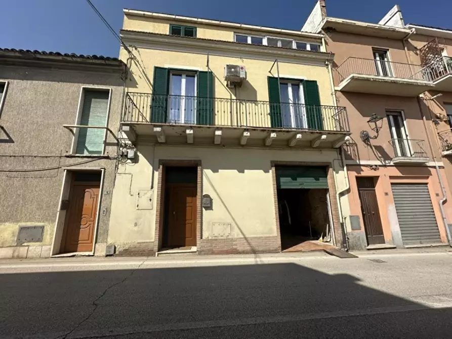 Immagine 2 di Villa in vendita  11/13 a Notaresco