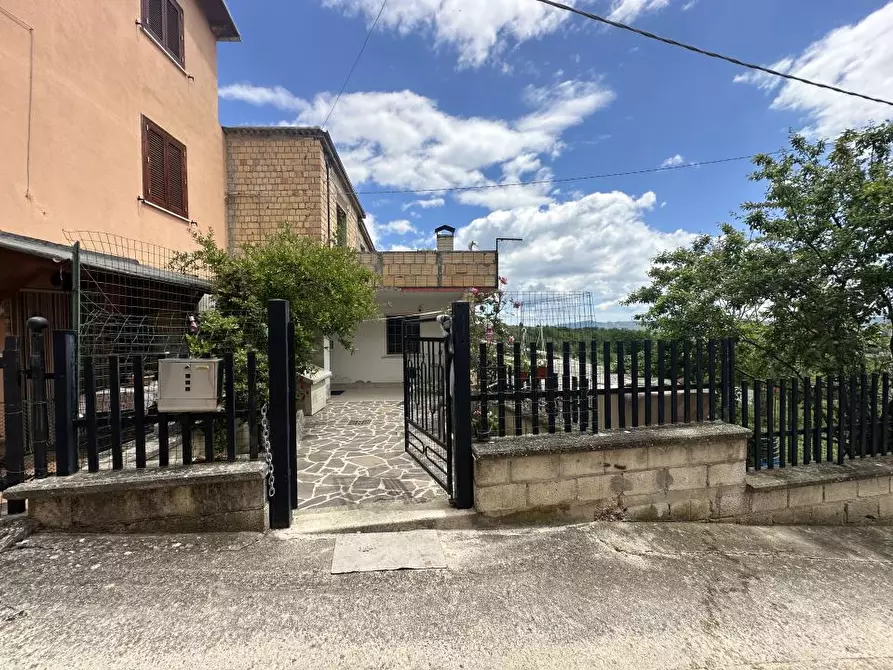 Immagine 2 di Villa in vendita  snc a Tossicia