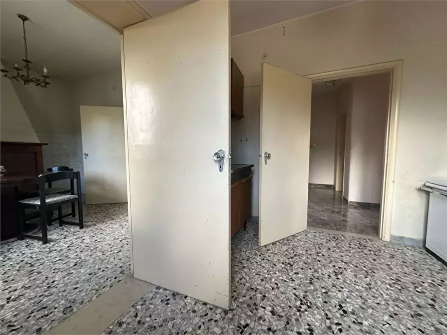 Immagine 3 di Villa in vendita  17 a Basciano