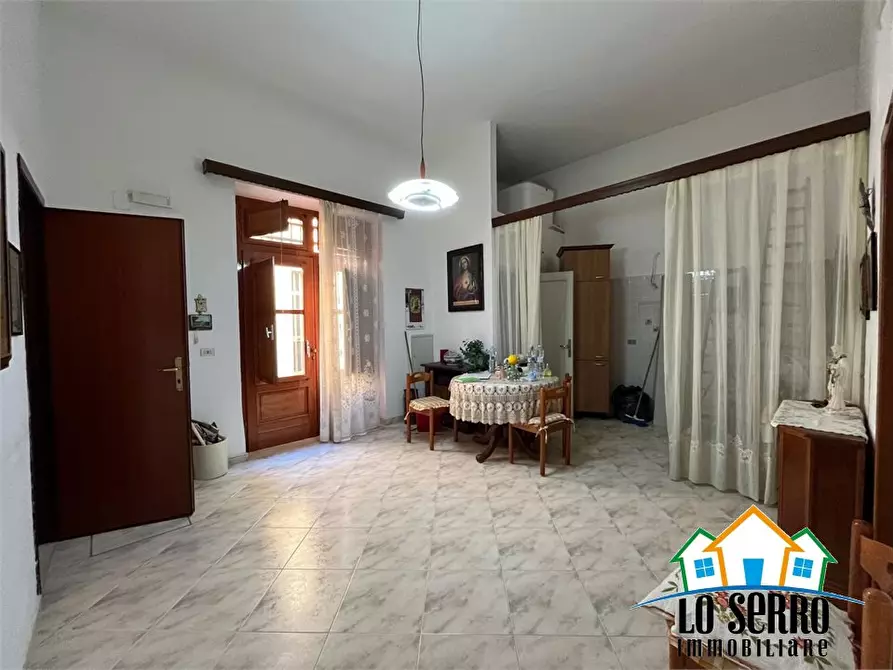 Immagine 1 di Villa in vendita  a Alcamo