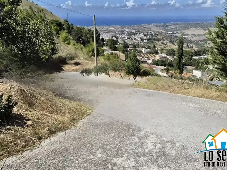 Immagine 10 di Villa in vendita  a Alcamo
