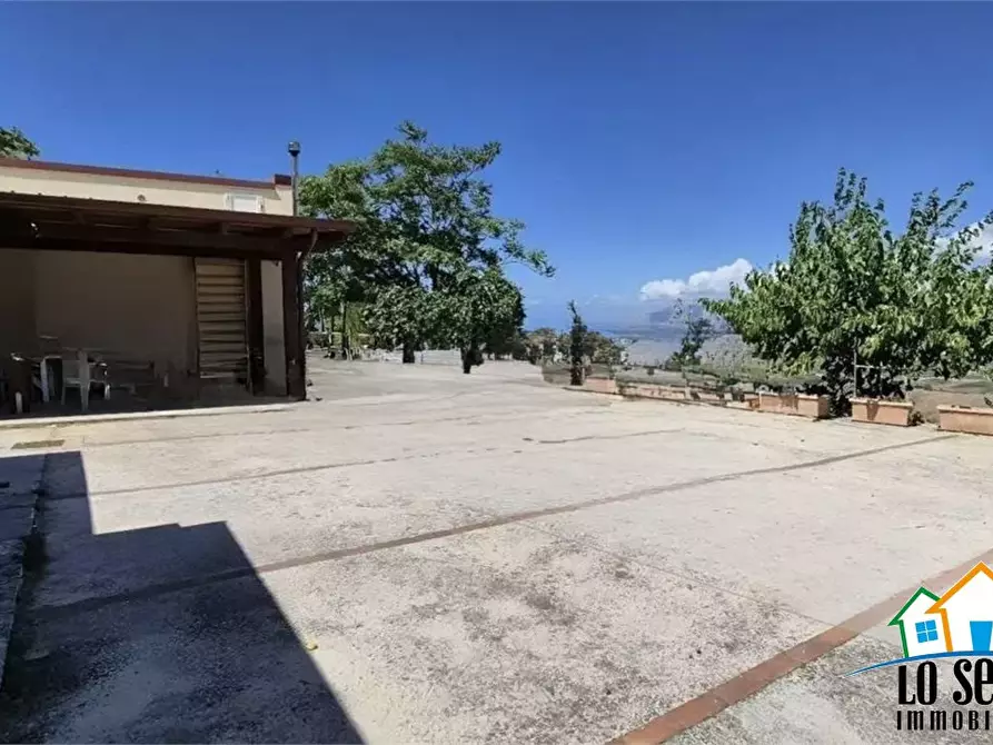 Immagine 9 di Villa in vendita  a Alcamo