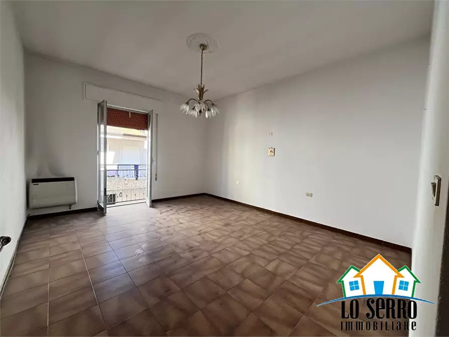 Immagine 1 di Villa in vendita  000 a Alcamo