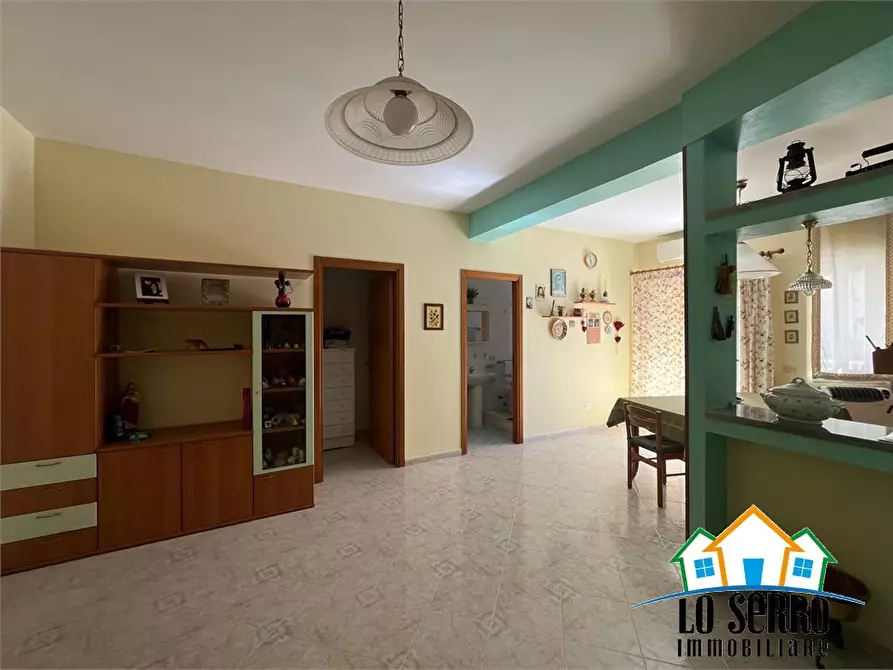 Immagine 2 di Villa in vendita  a Alcamo