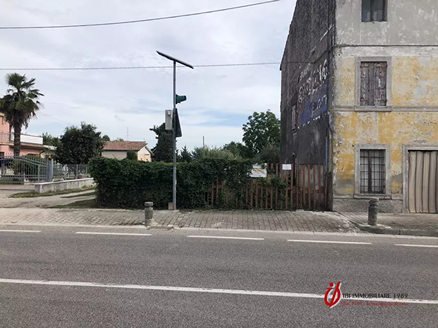 Immagine 6 di Villa in vendita  a Villafranca Di Verona