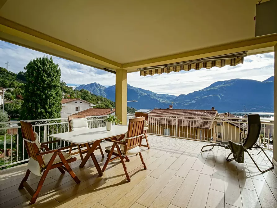 Immagine 1 di Casa indipendente in vendita  11/A a Mandello Del Lario