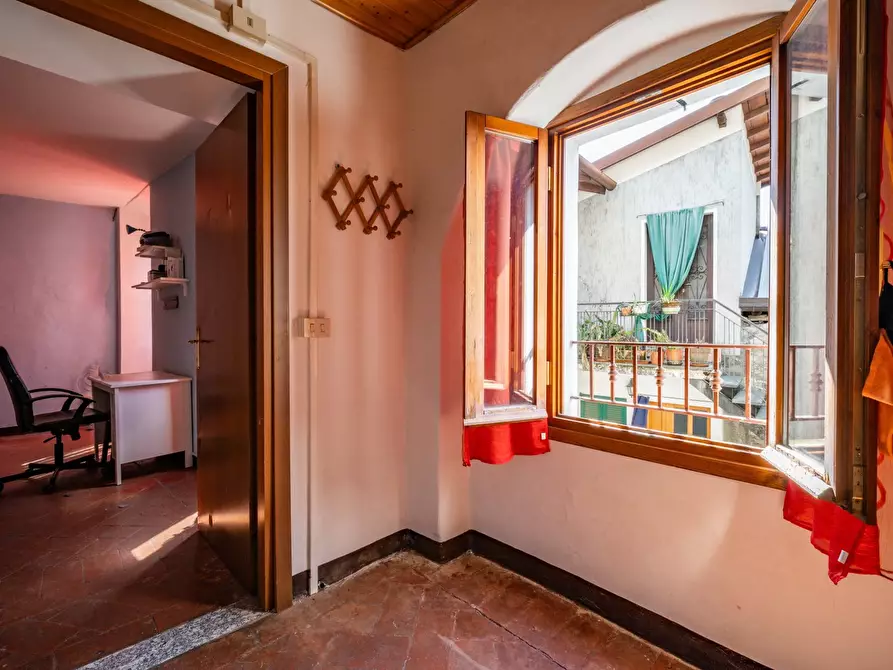 Immagine 9 di Casa indipendente in vendita  23 a Lierna