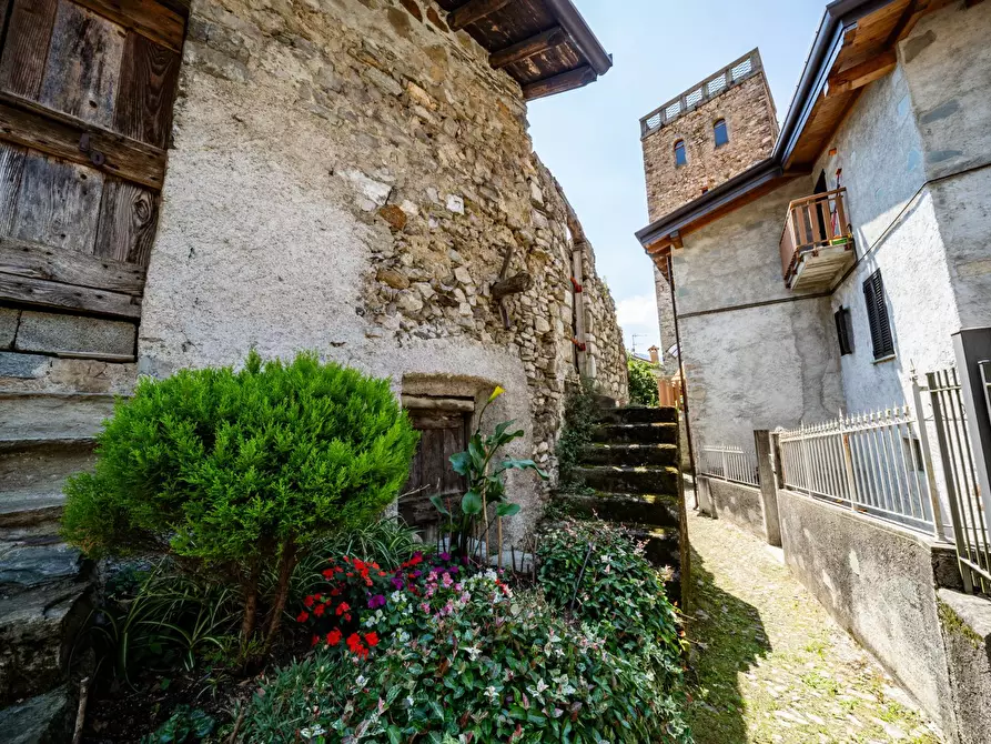 Immagine 2 di Casa indipendente in vendita  1 a Mandello Del Lario