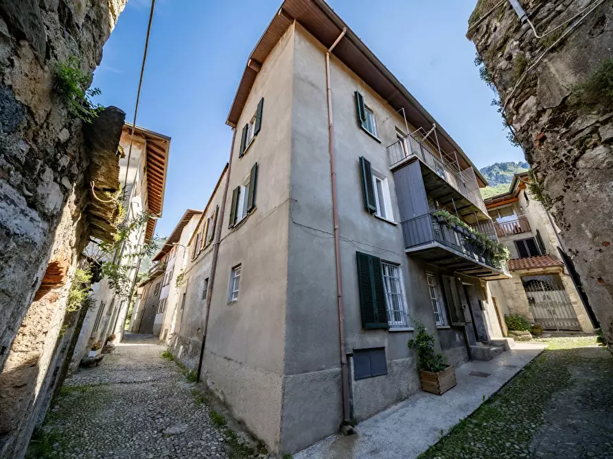 Immagine 1 di Casa indipendente in vendita  1 a Mandello Del Lario