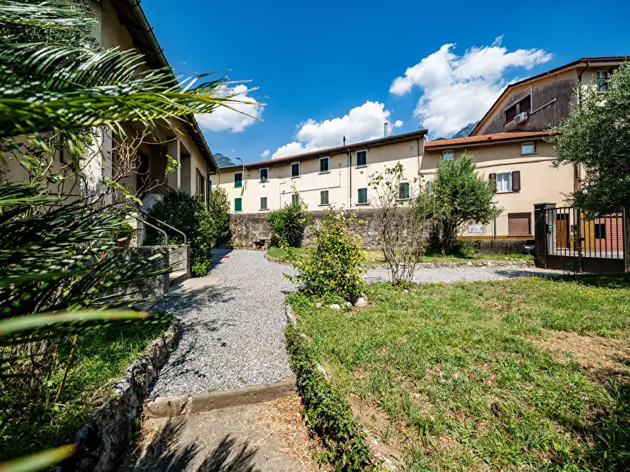 Immagine 8 di Casa indipendente in vendita  2 a Mandello Del Lario