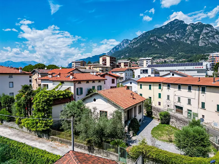 Immagine 2 di Casa indipendente in vendita  2 a Mandello Del Lario