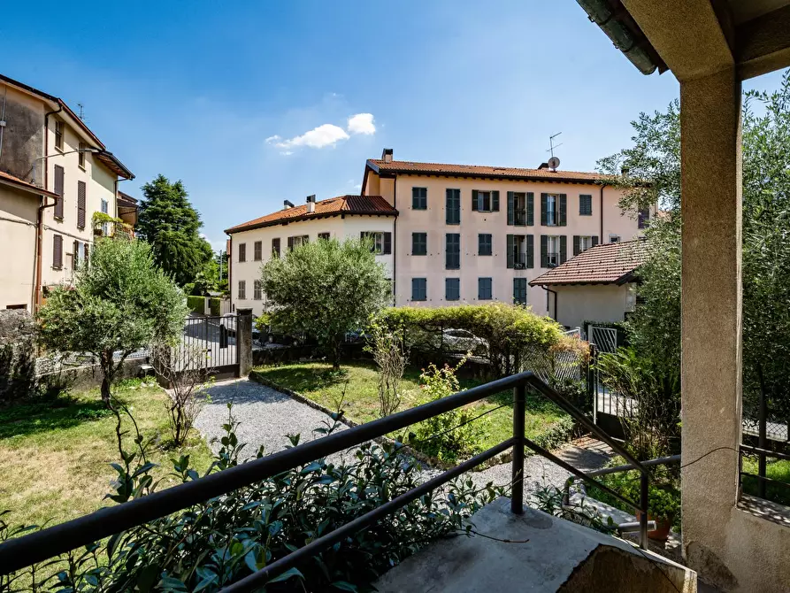 Immagine 10 di Casa indipendente in vendita  2 a Mandello Del Lario