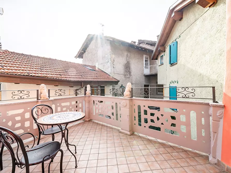 Immagine 9 di Casa indipendente in vendita  9 a Mandello Del Lario