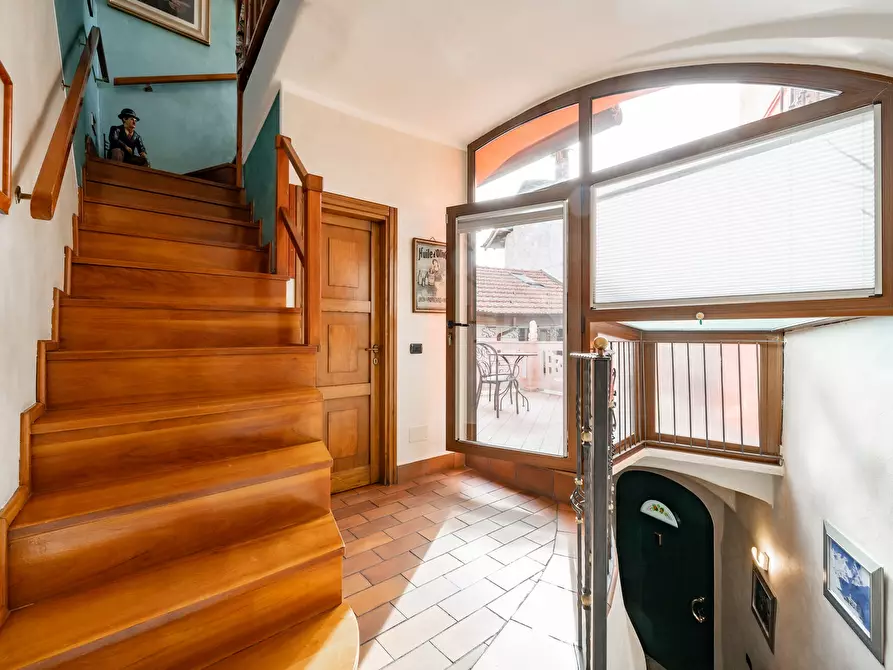 Immagine 8 di Casa indipendente in vendita  9 a Mandello Del Lario