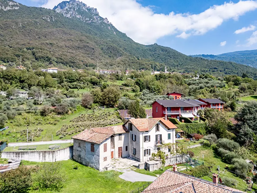Immagine 3 di Casa indipendente in vendita  6 a Mandello Del Lario