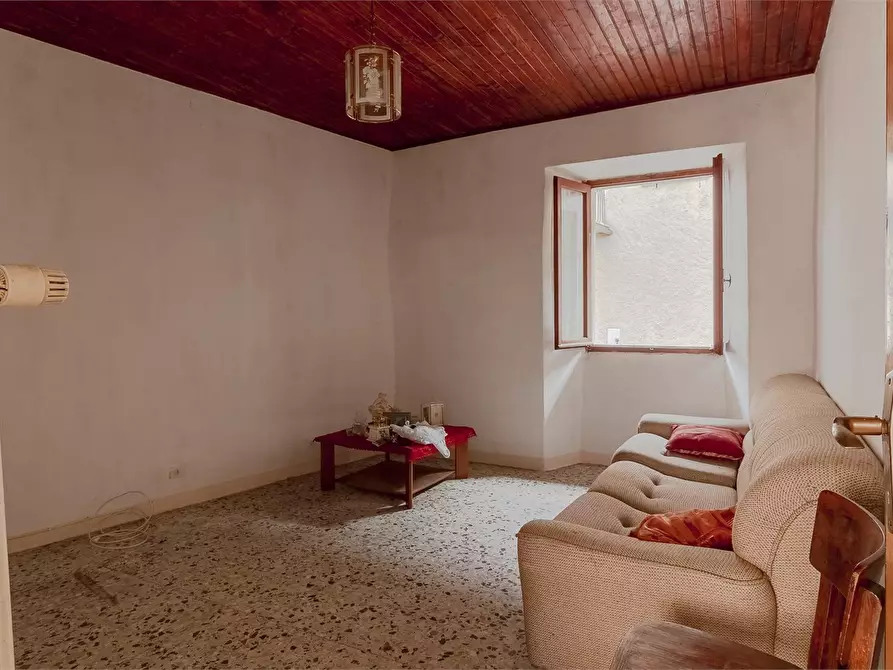 Immagine 8 di Casa indipendente in vendita  a Mandello Del Lario