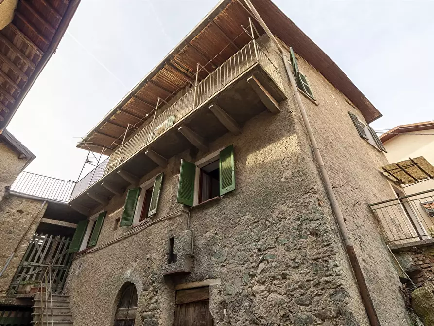 Immagine 6 di Casa indipendente in vendita  a Mandello Del Lario