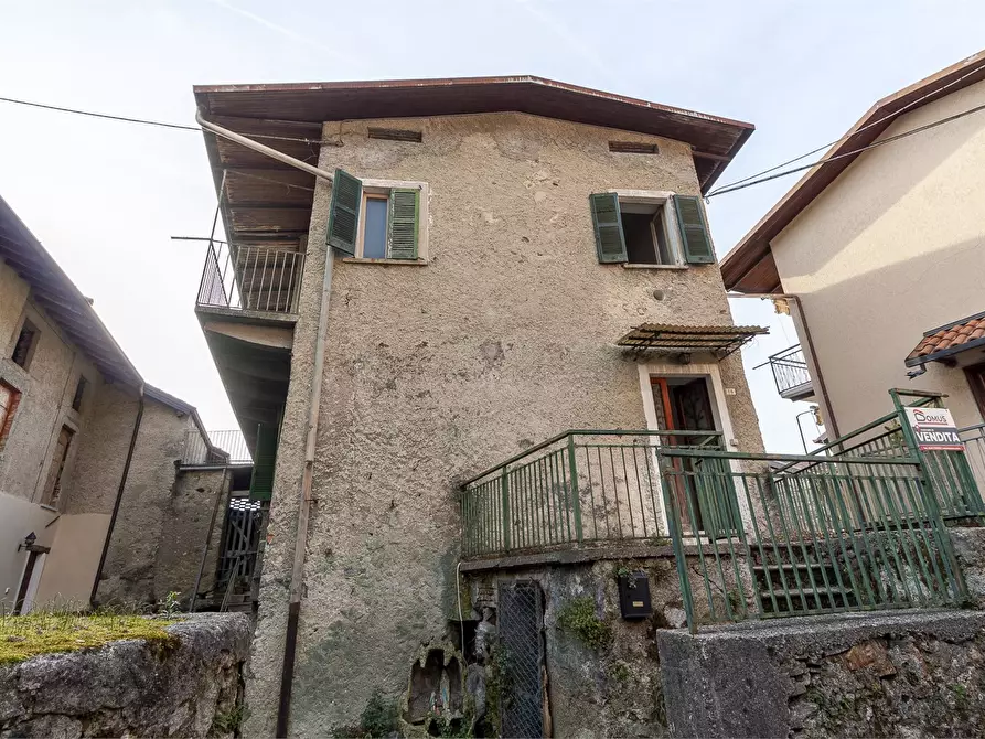 Immagine 7 di Casa indipendente in vendita  a Mandello Del Lario