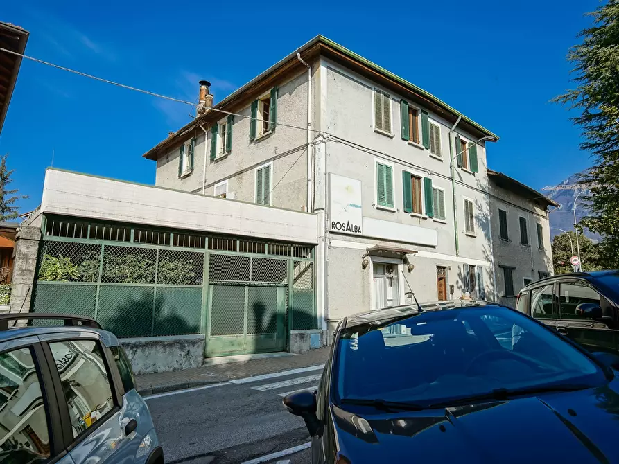 Immagine 1 di Casa indipendente in vendita  6 a Mandello Del Lario