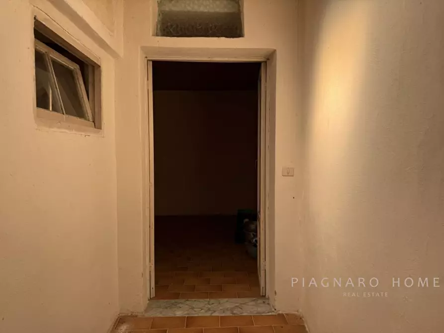 Immagine 4 di Rustico / casale in vendita  a Tresana