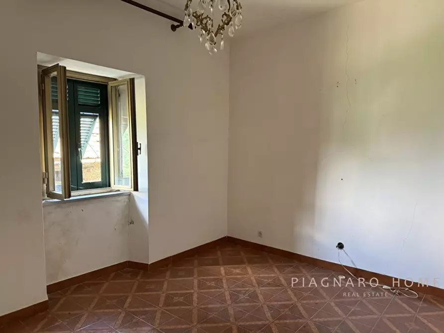 Immagine 9 di Rustico / casale in vendita  a Tresana