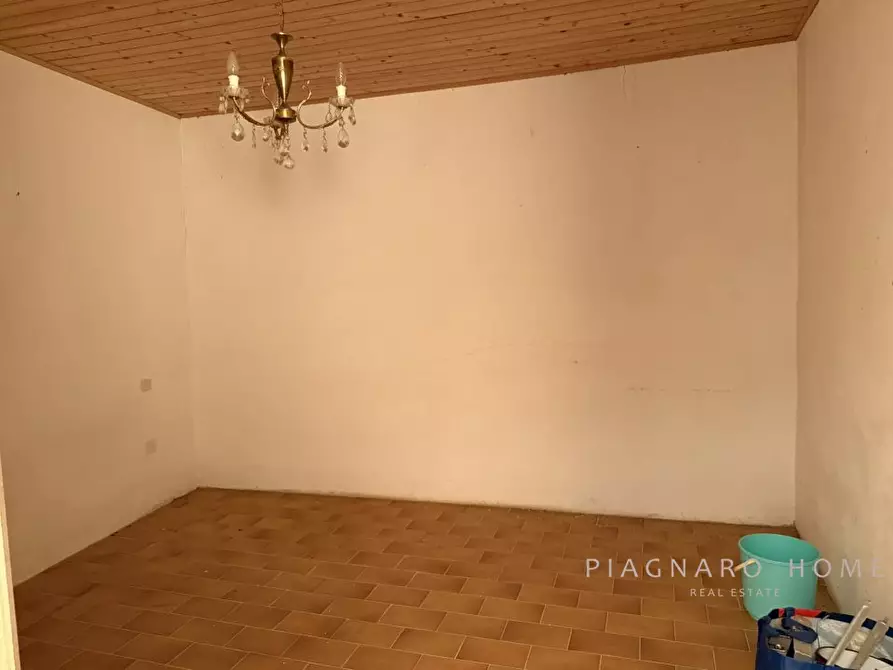 Immagine 6 di Rustico / casale in vendita  a Tresana