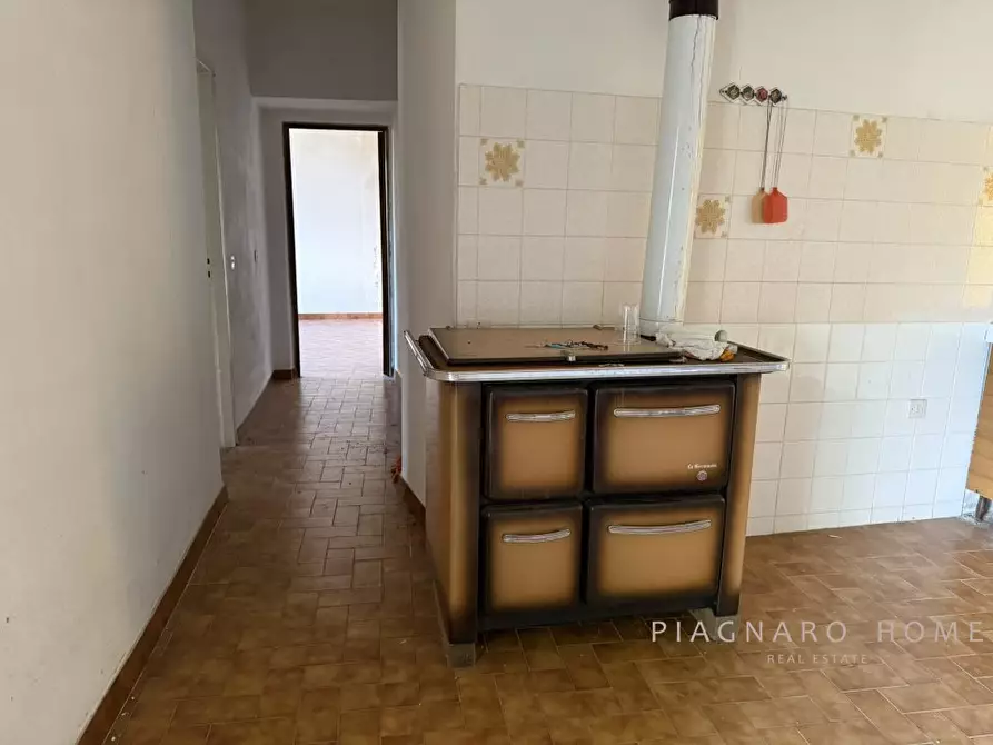 Immagine 2 di Rustico / casale in vendita  a Tresana