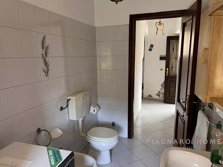 Immagine 9 di Rustico / casale in vendita  a Filattiera