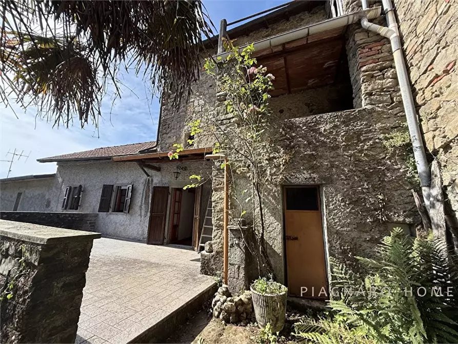 Immagine 1 di Rustico / casale in vendita  a Pontremoli