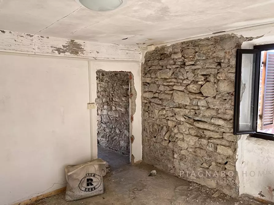 Immagine 9 di Rustico / casale in vendita  59 a Filattiera