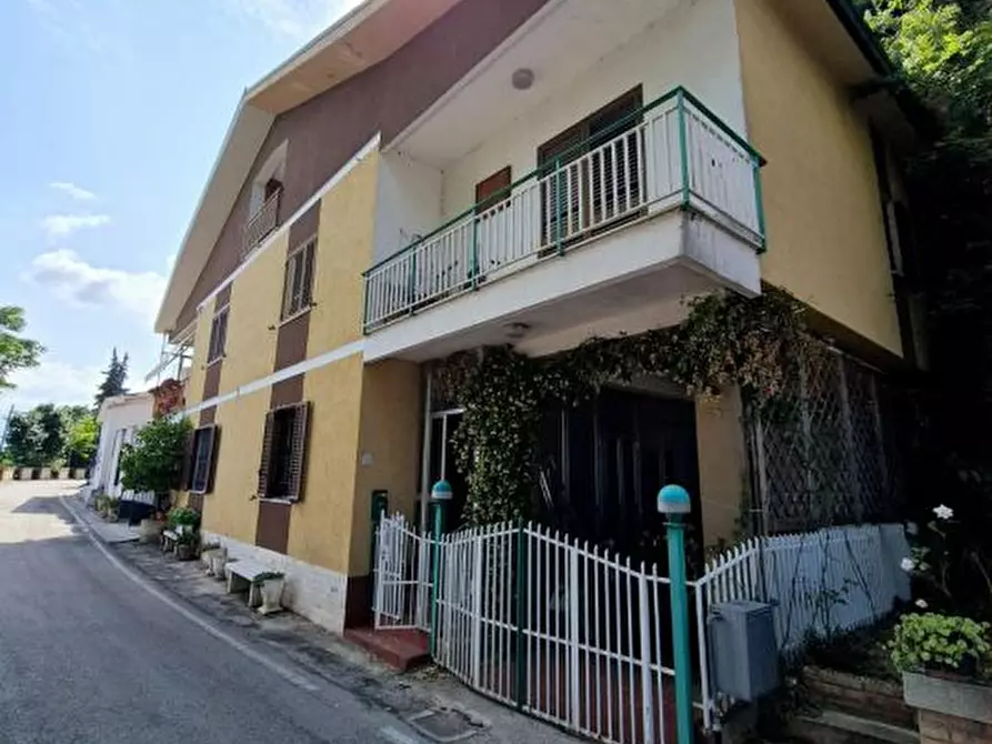 Immagine 2 di Casa semindipendente in vendita  13 a Casacanditella