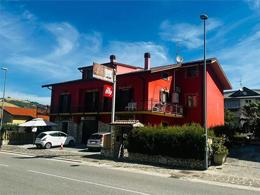 Immagine 1 di Casa semindipendente in vendita  75 a Casoli