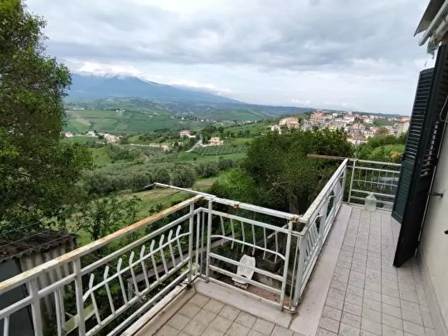Immagine 9 di Casa semindipendente in vendita  a Castel Frentano