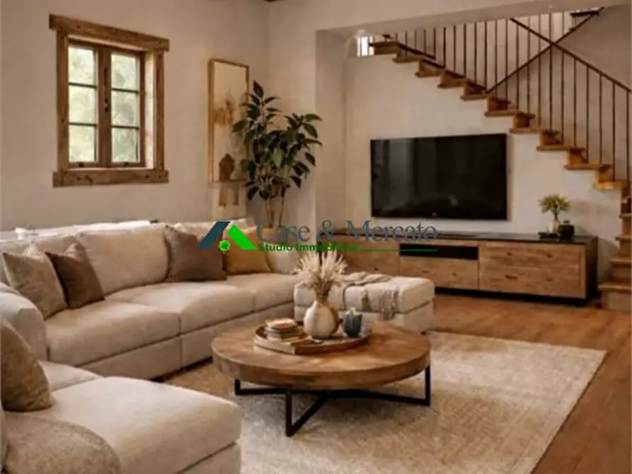 Immagine 1 di Casa semindipendente in vendita  a Capannori