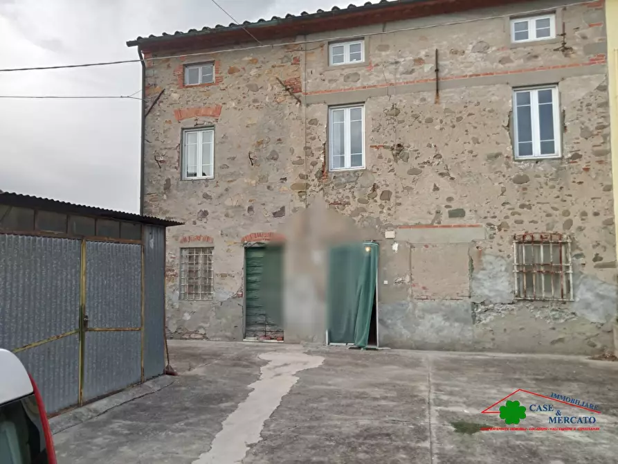 Immagine 1 di Casa semindipendente in vendita  a Capannori