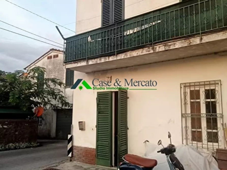 Immagine 2 di Casa semindipendente in vendita  a Capannori