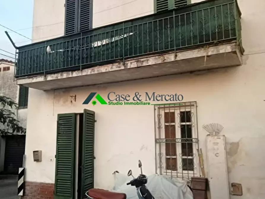 Immagine 1 di Casa semindipendente in vendita  a Capannori