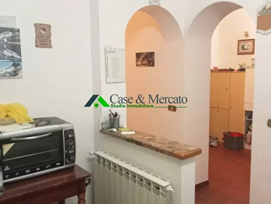 Immagine 9 di Casa semindipendente in vendita  a Lucca