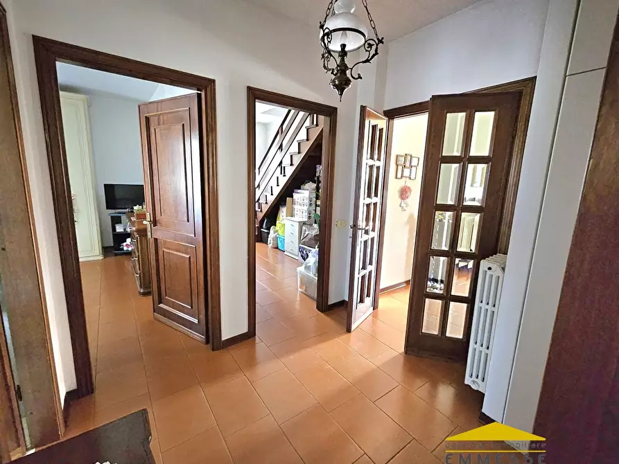 Immagine 9 di Appartamento in vendita  a Massa