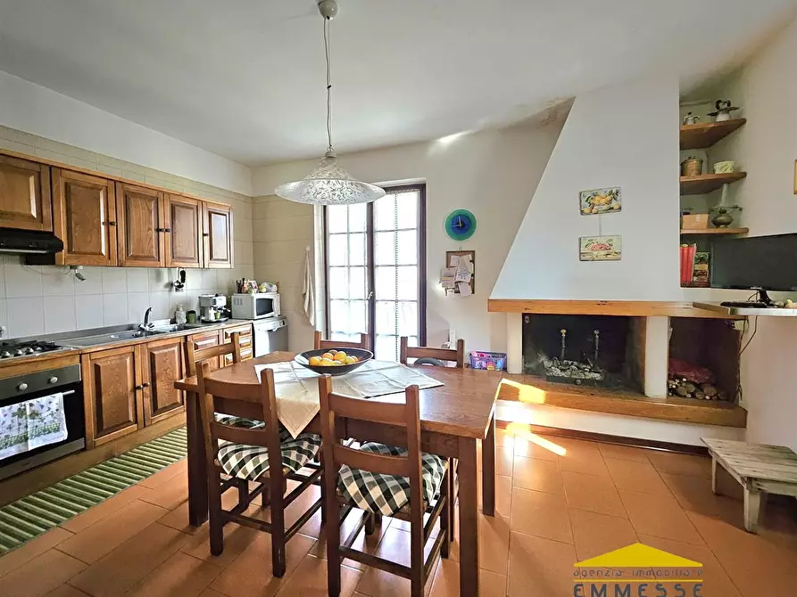 Immagine 7 di Appartamento in vendita  a Massa