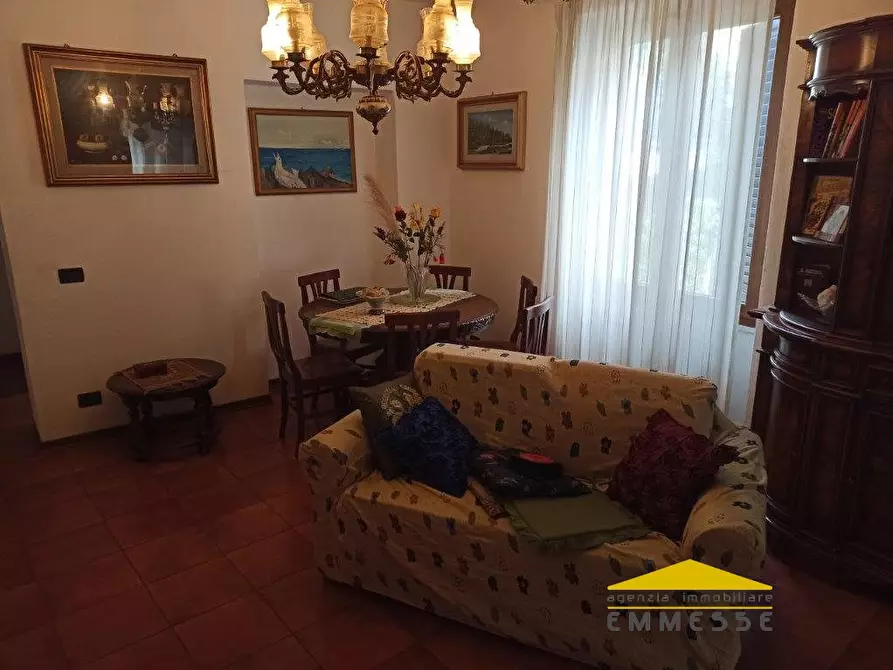 Immagine 6 di Appartamento in vendita  a Massa