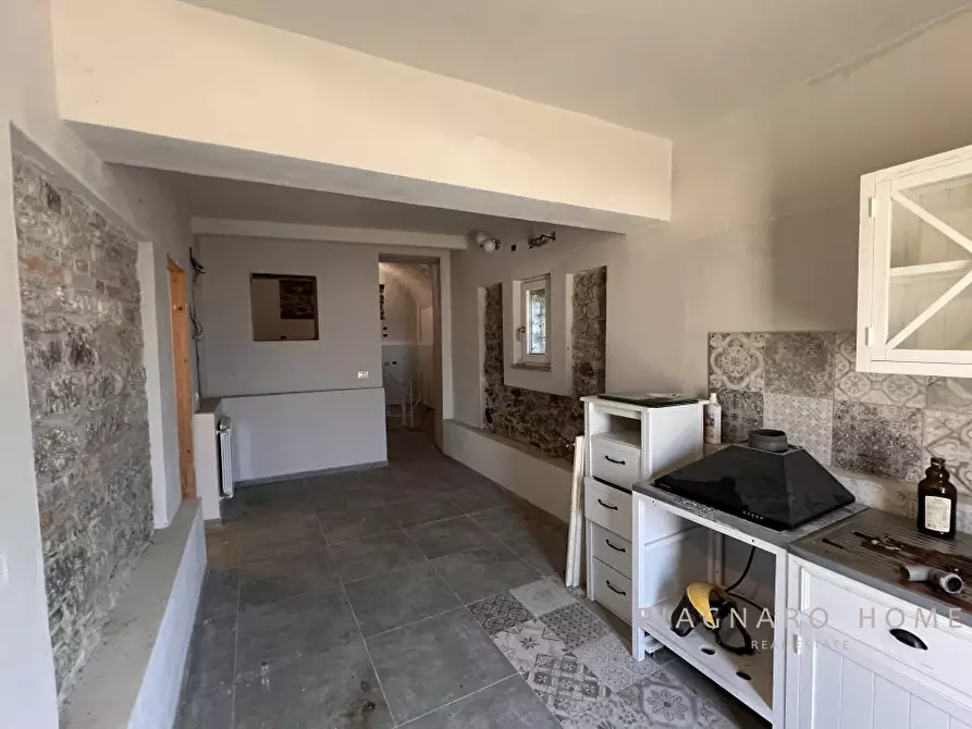 Immagine 7 di Casa semindipendente in vendita  a Tresana