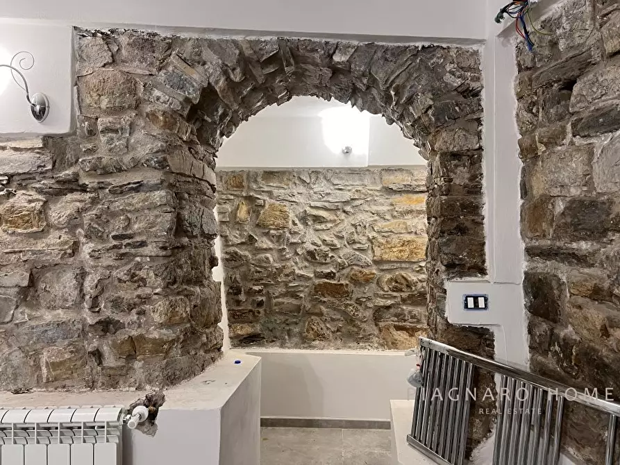 Immagine 3 di Casa semindipendente in vendita  a Tresana