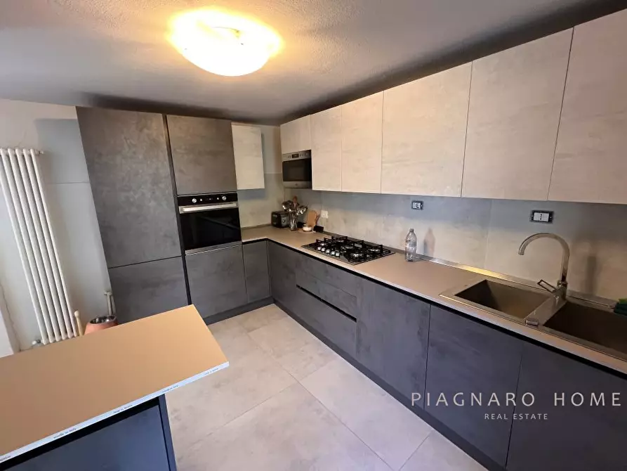 Immagine 10 di Casa semindipendente in vendita  a Tresana