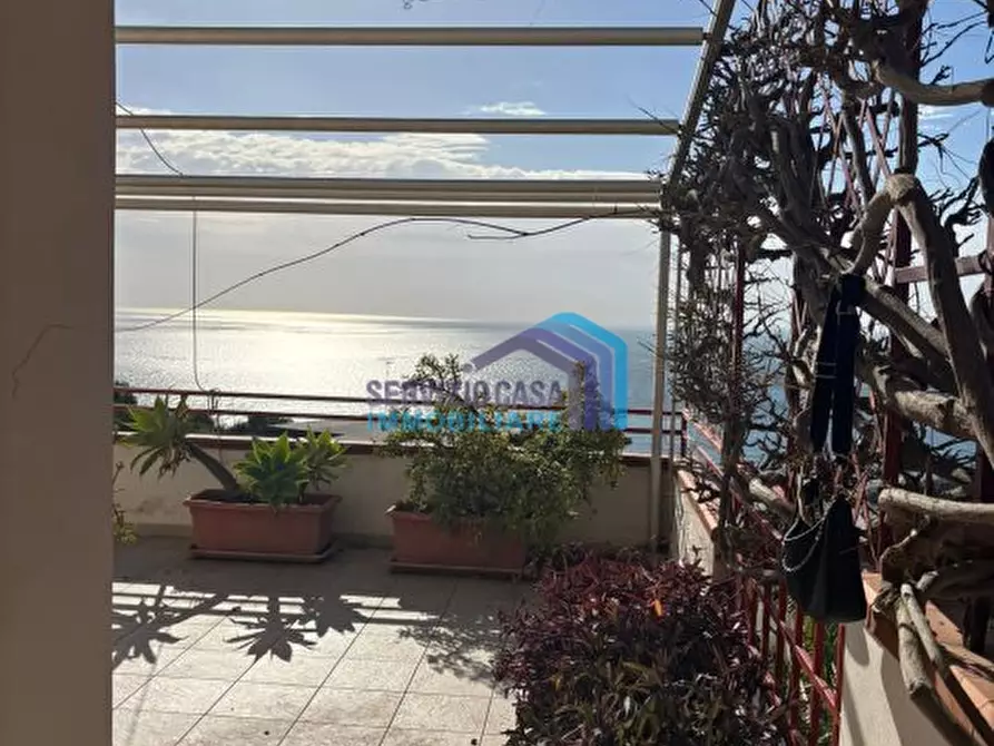 Immagine 1 di Casa semindipendente in vendita  a Letojanni