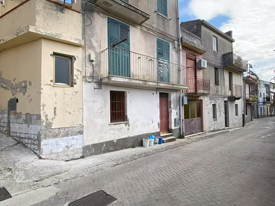 Immagine 1 di Casa semindipendente in vendita  a Monforte San Giorgio