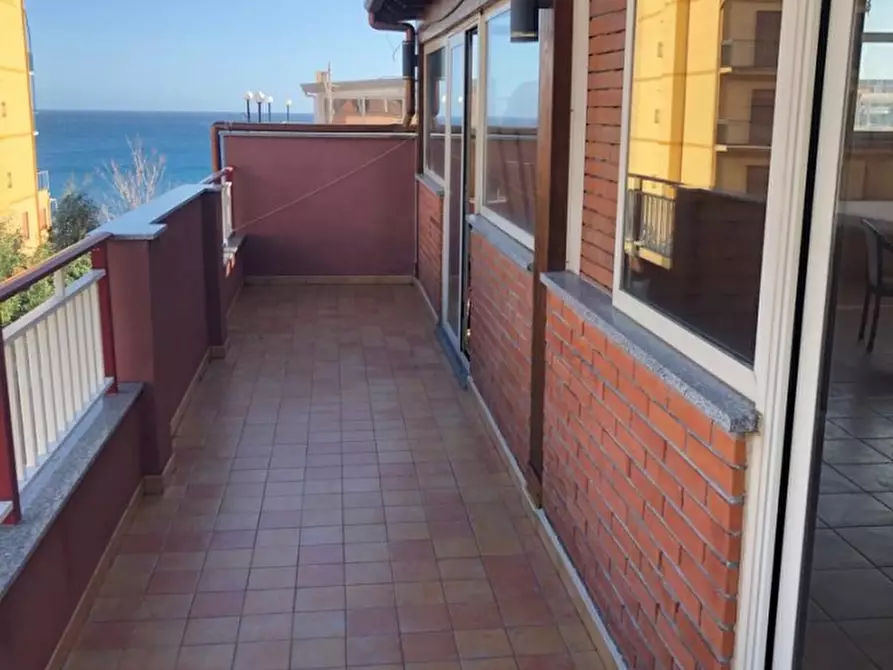 Immagine 4 di Casa semindipendente in vendita  89 a Sant'alessio Siculo