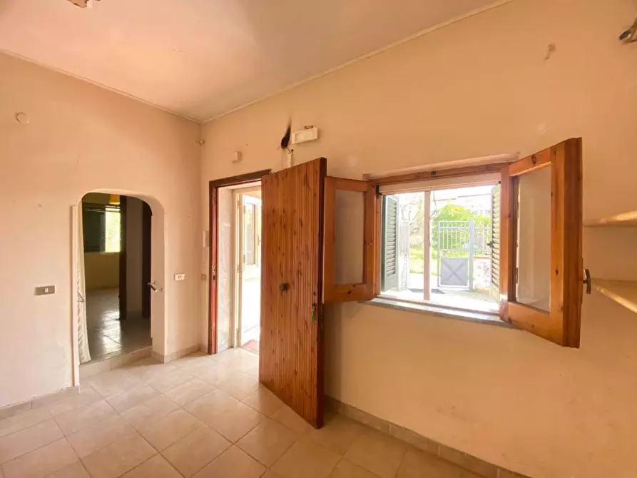 Immagine 3 di Casa semindipendente in vendita  a Torre Annunziata
