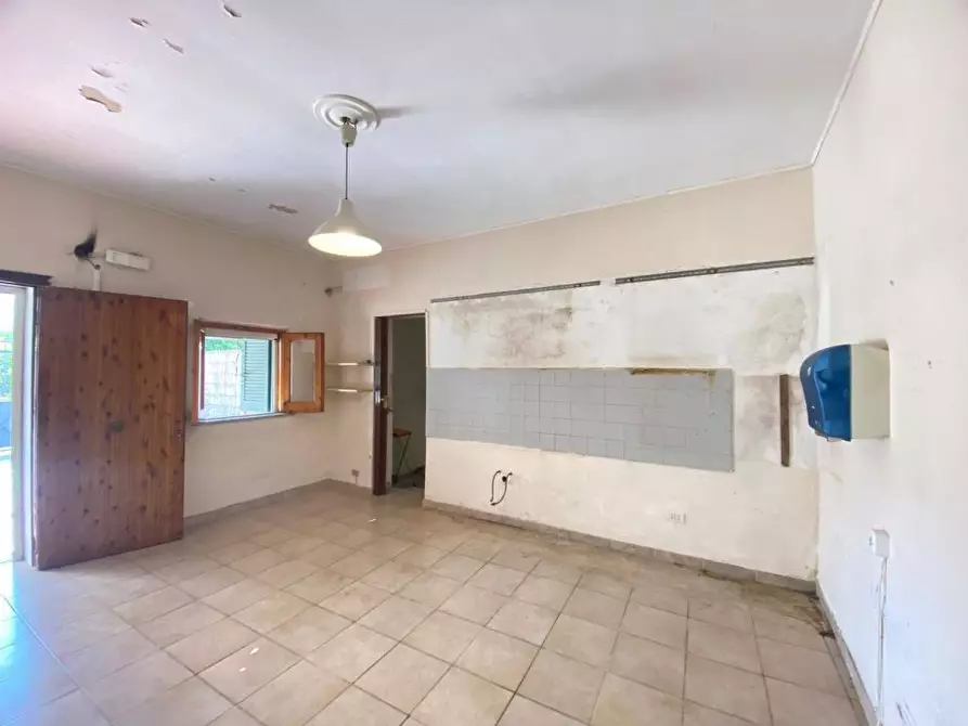 Immagine 2 di Casa semindipendente in vendita  a Torre Annunziata