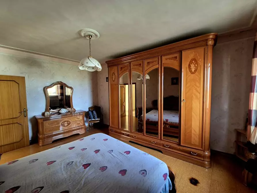 Immagine 9 di Casa semindipendente in vendita  a Farindola